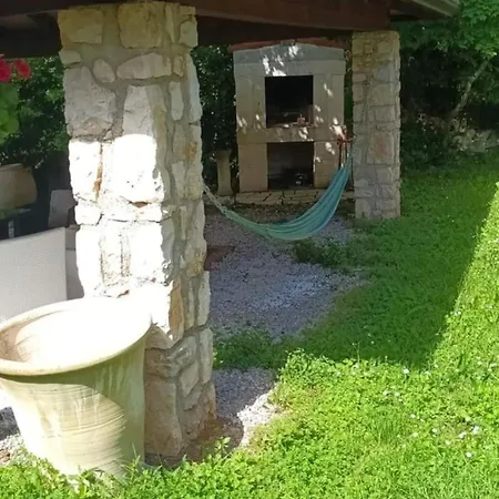 Villa Haus Rudi- Rustikalna Oaza Mira *