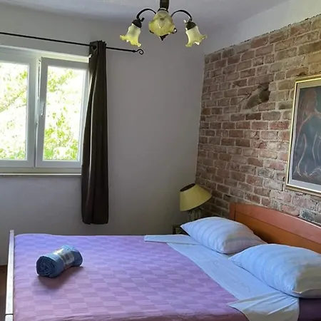 Haus Rudi- Rustikalna Oaza Mira Villa